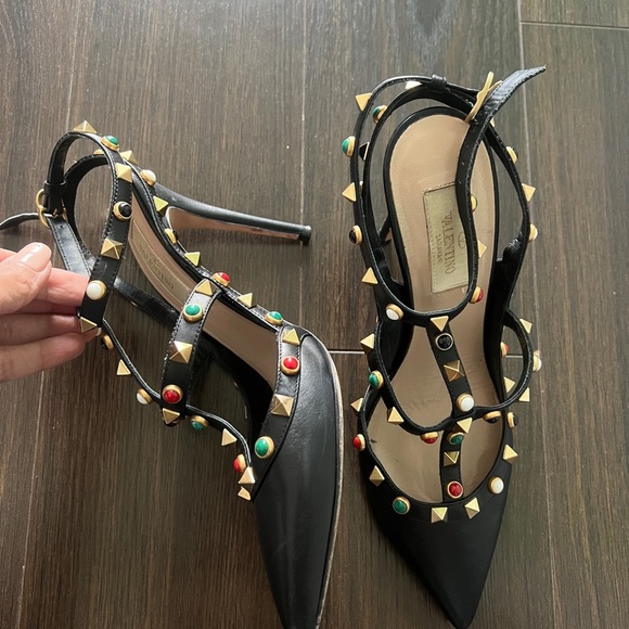 Valentino Tribal Rockstud Pumps - Picture 4 of 9